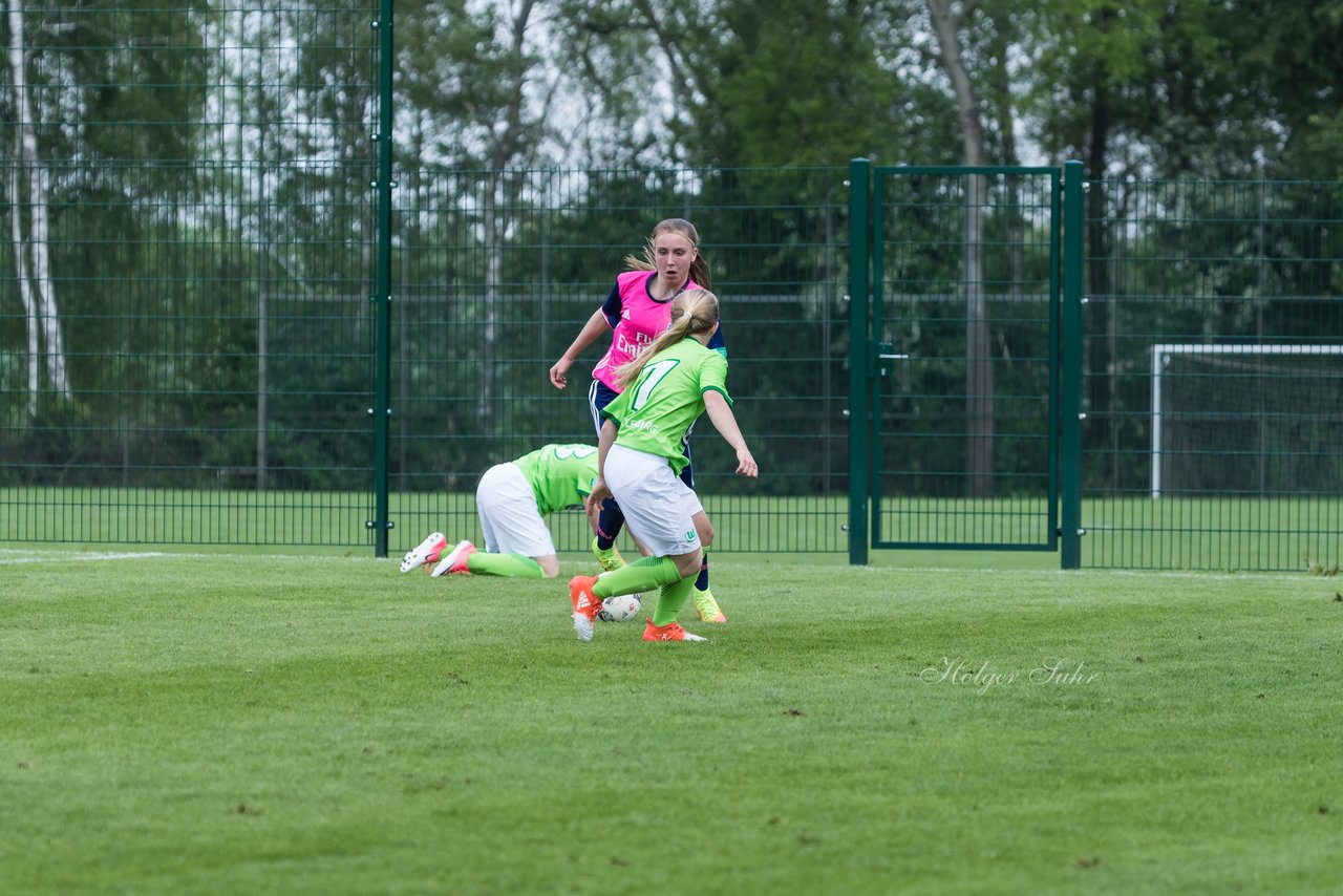 Bild 153 - wBJ HSV - VfL Wolfsburg : Ergebnis: 4:1